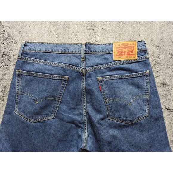 Levi's 505 Straight Leg Fit Jeans Men's Size 36x32 Medium Wash - Picture 12 of 14